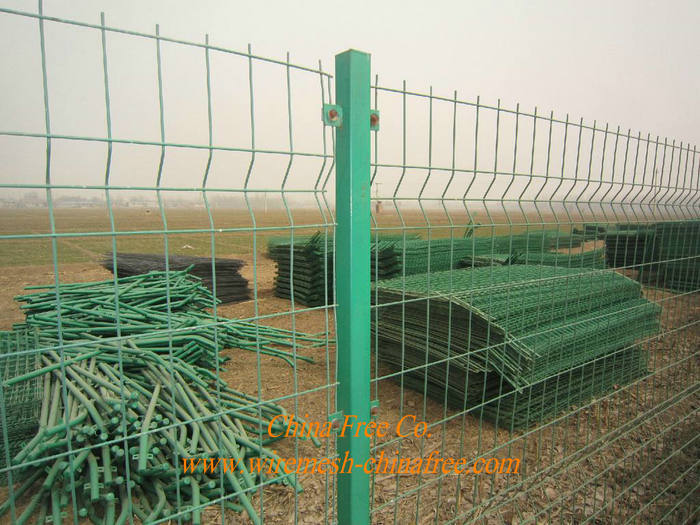 Oil field fence 