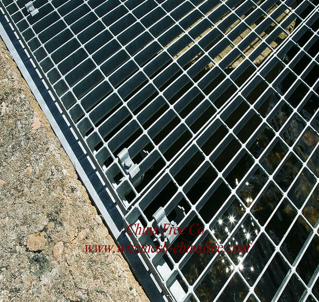 Steel bar grating