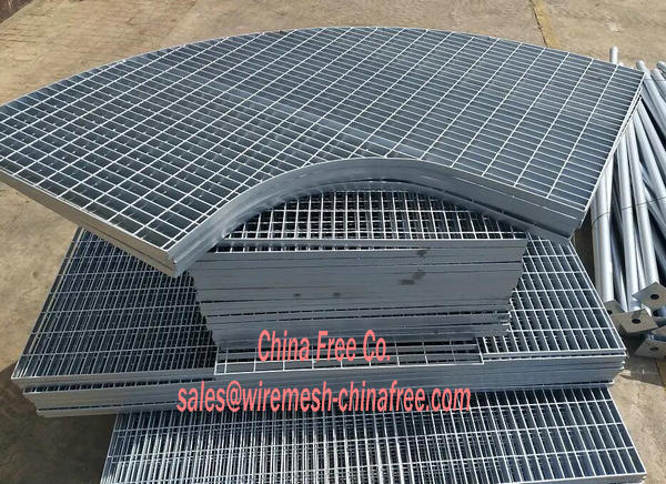 Galvanized steel grating