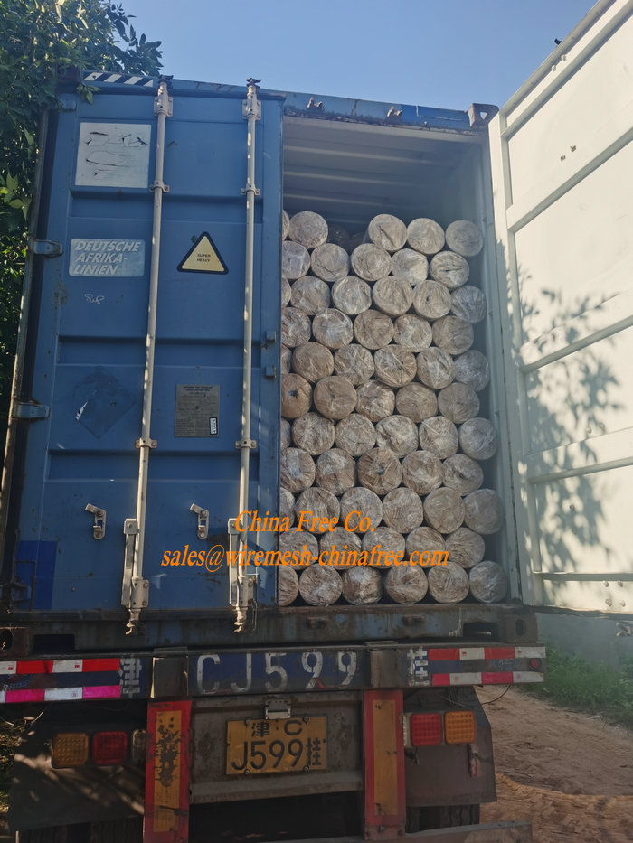 Galvanized welded wire mesh export to Poland