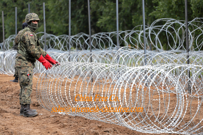 border barrier fence