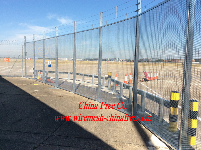 welded wire mesh fence