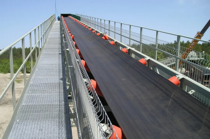 Rubber conveyor belt 