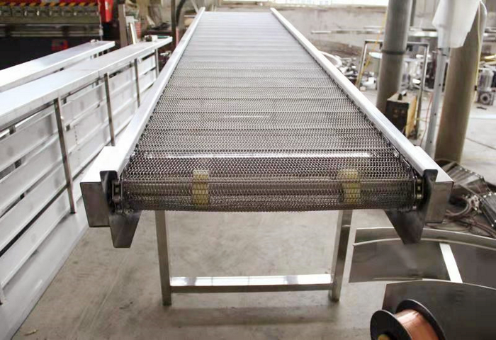 Stainless steel conveyor belt 